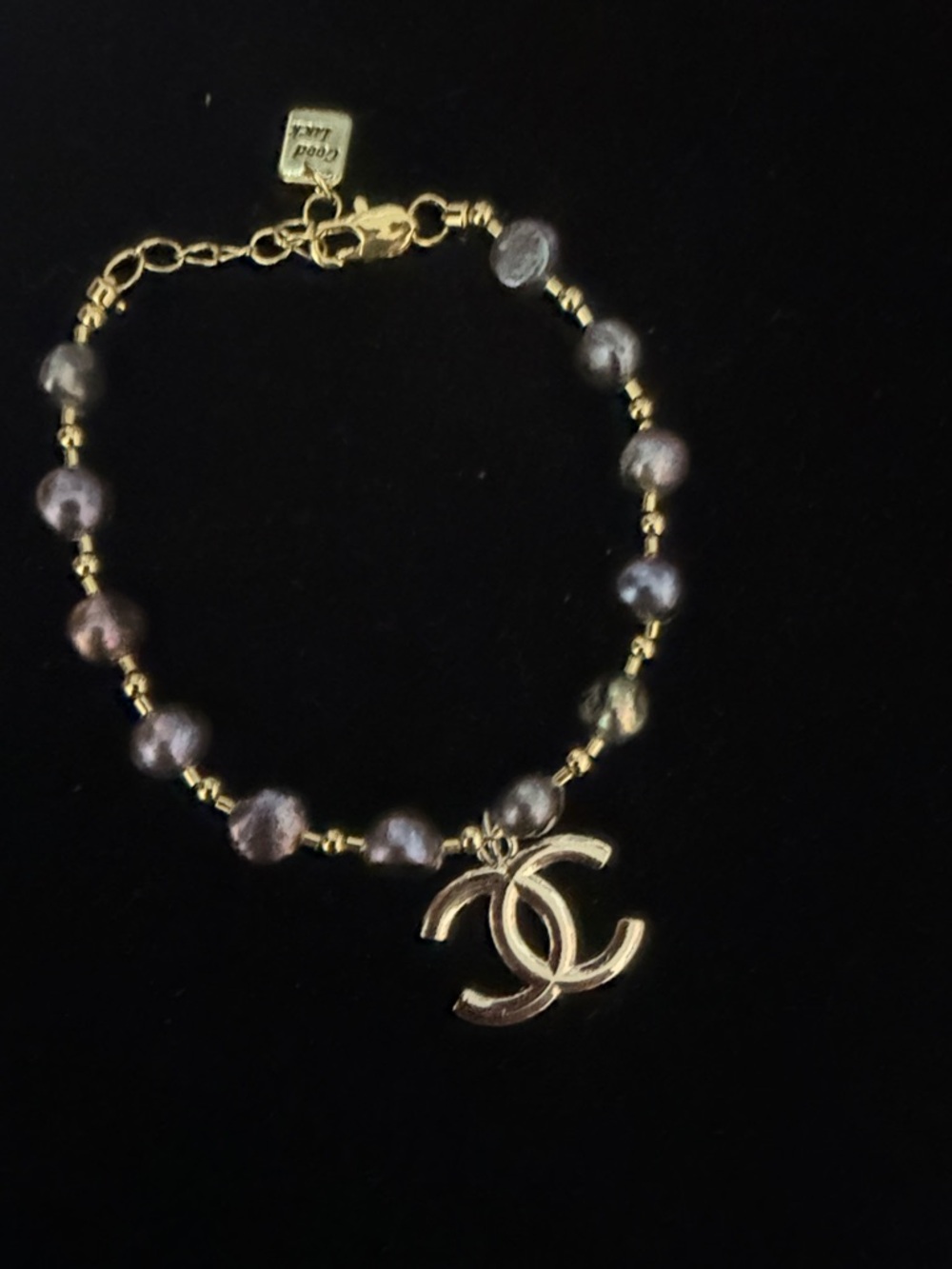 Silver Charm Pearl Bracelet in Iridescent Gray